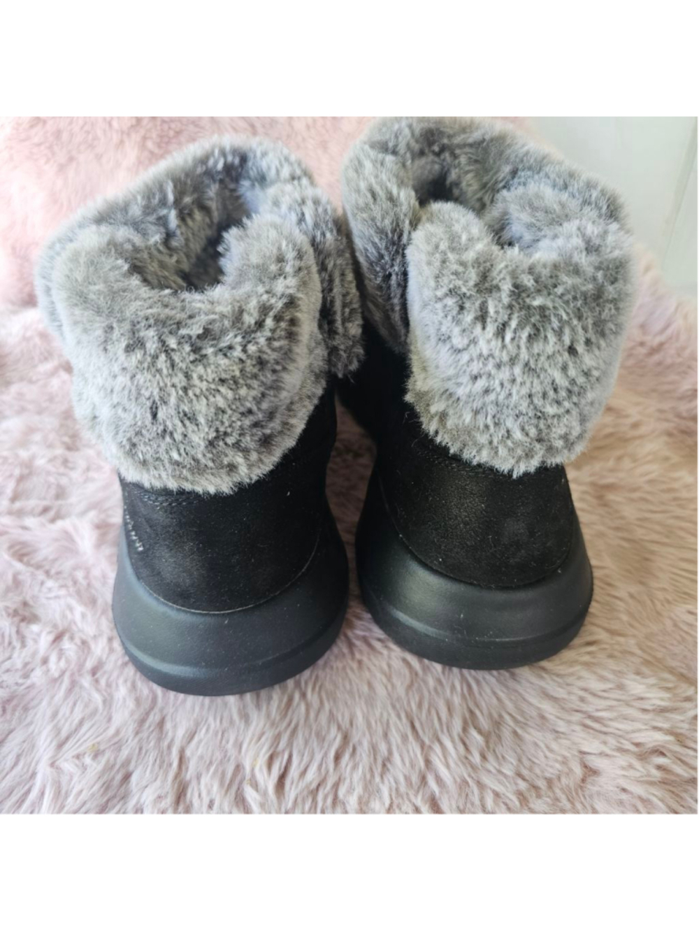Skechers On-the-GO Joy - Bundle Up (Black) - Picture 2 of 7